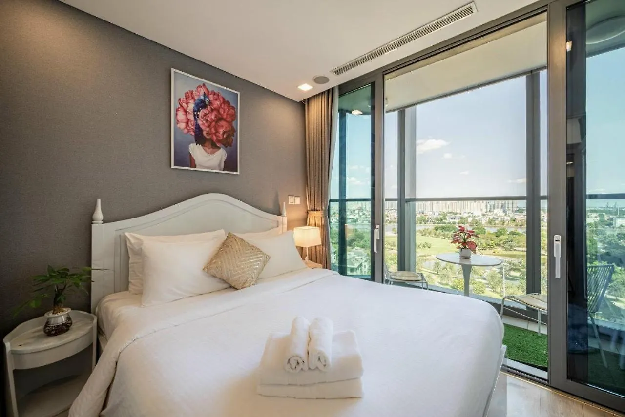 Apartment 1 Phong Ngu Landmark 81 Vinhome Ho Chi Minh City