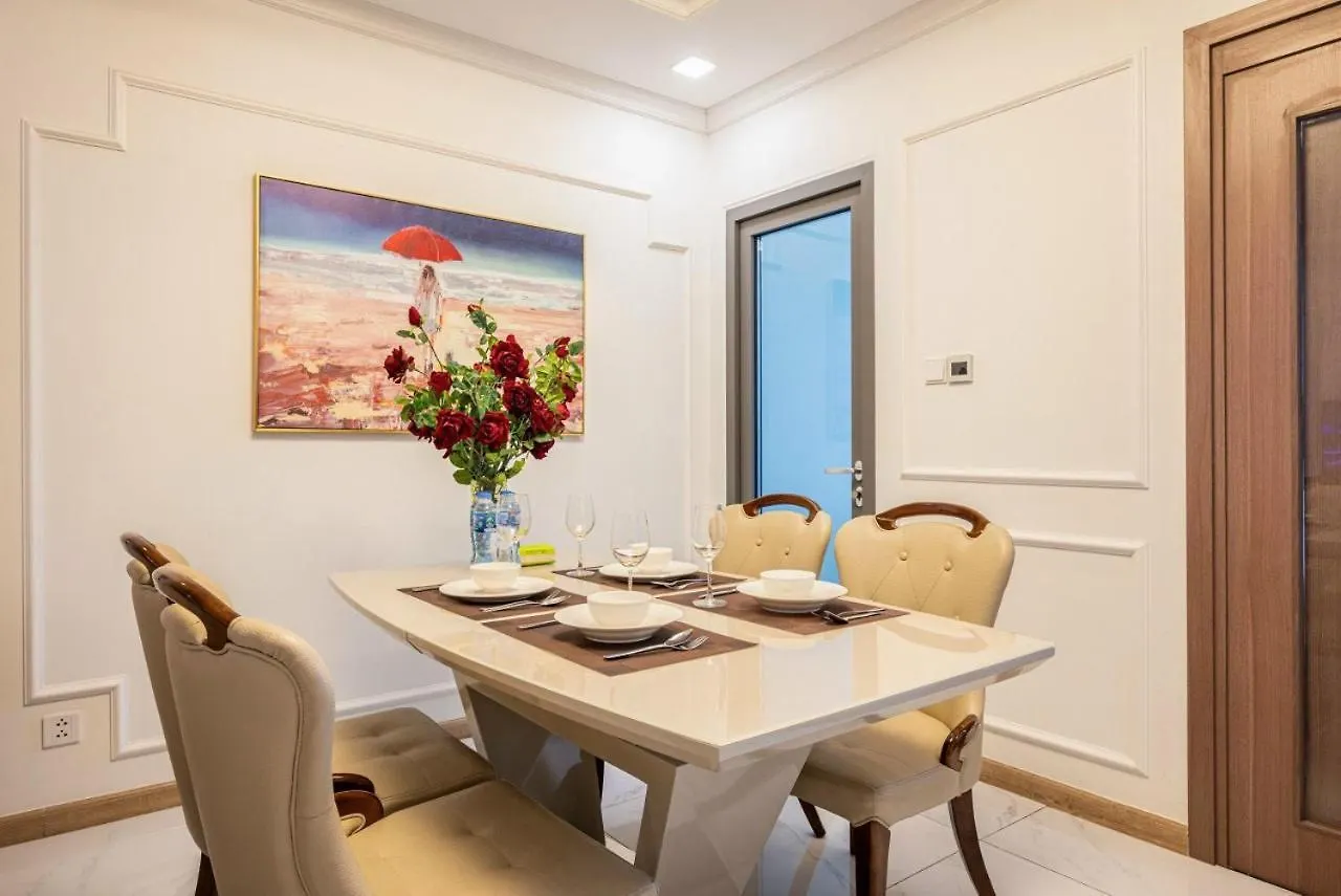 Apartment 1 Phong Ngu Landmark 81 Vinhome Ho Chi Minh City