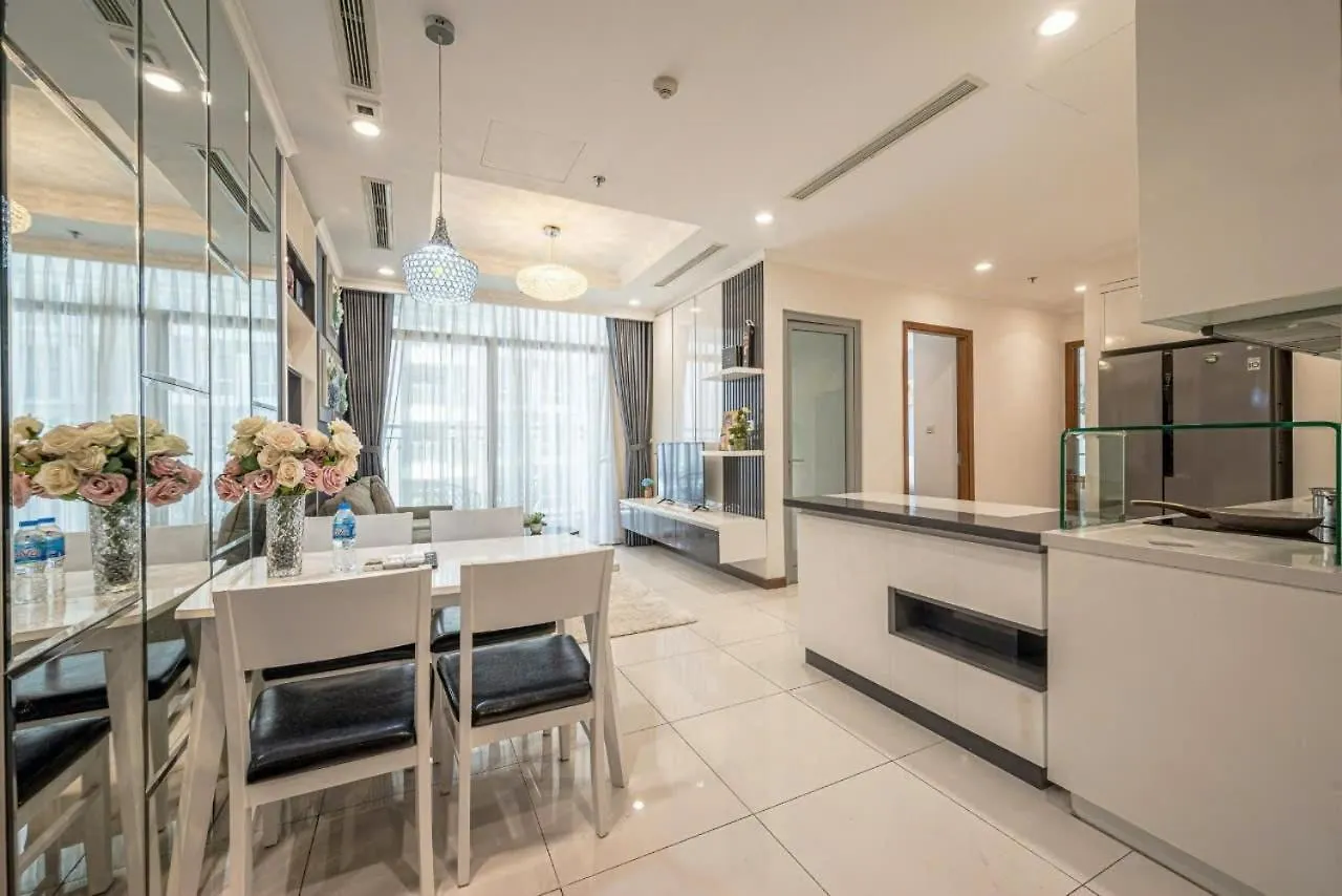 Apartment 1 Phong Ngu Landmark 81 Vinhome Ho Chi Minh City